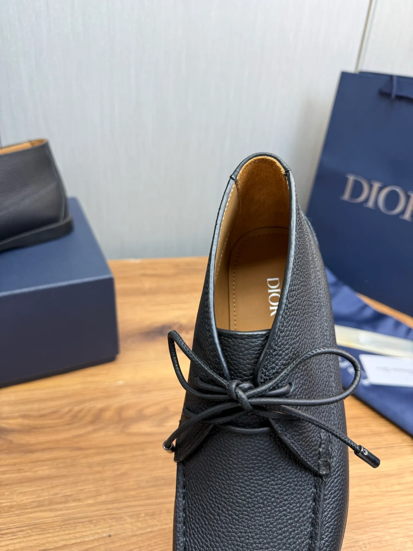 Factory price 620💰 [Dior] Men’s official website na hot sale🔥Imported cowhide + cowhide lining. Original rubber wear-resistant outsole. High quality shipment ⬆️Code number 38-44, (45 customized)